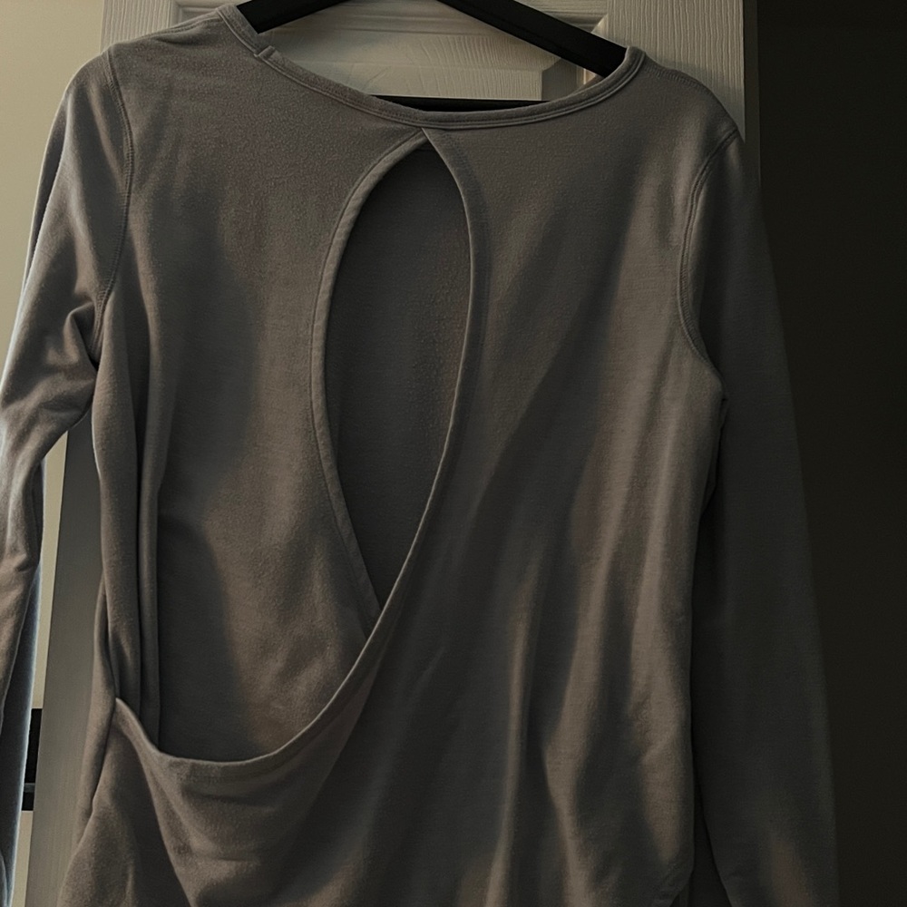 Open Back Active Wear Long Sleeve Top